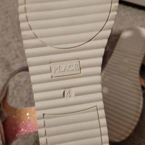 Sandals - Picture 3 of 3